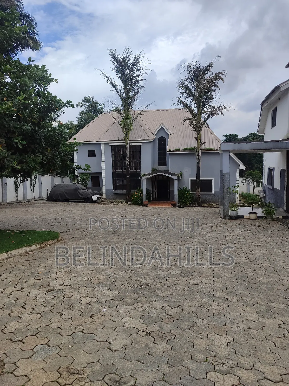 6bdrm Duplex in Wuse 2 for sale