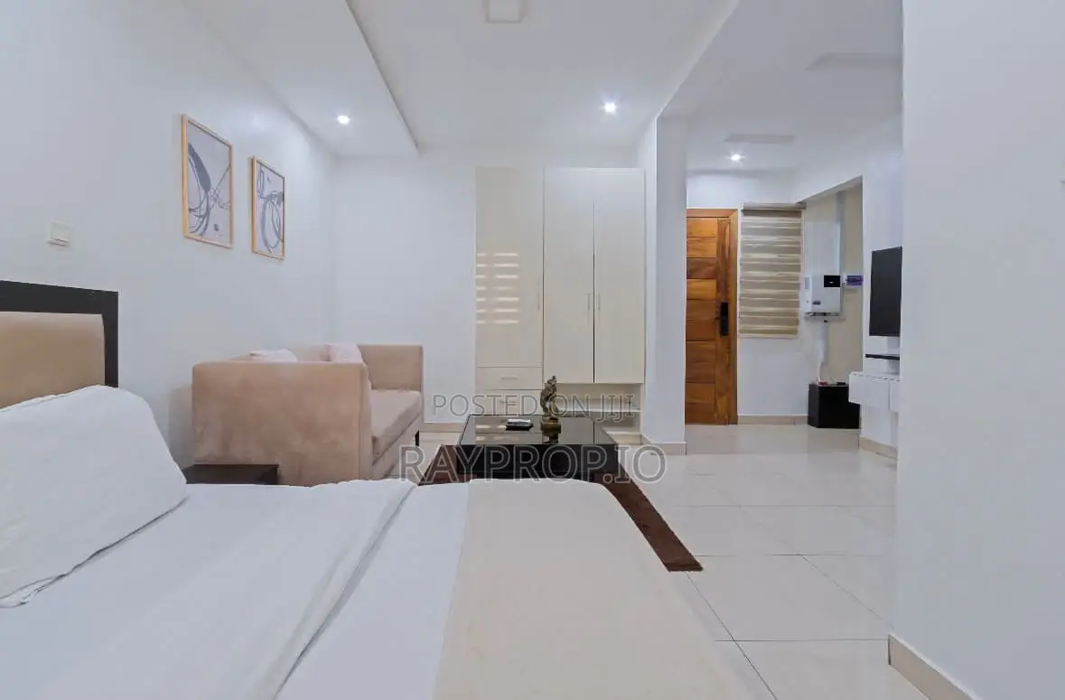 Studio Shortlet in Ikate Lekki