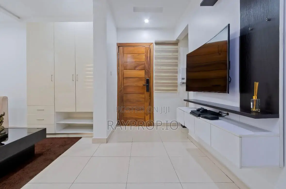 Studio Shortlet in Ikate Lekki