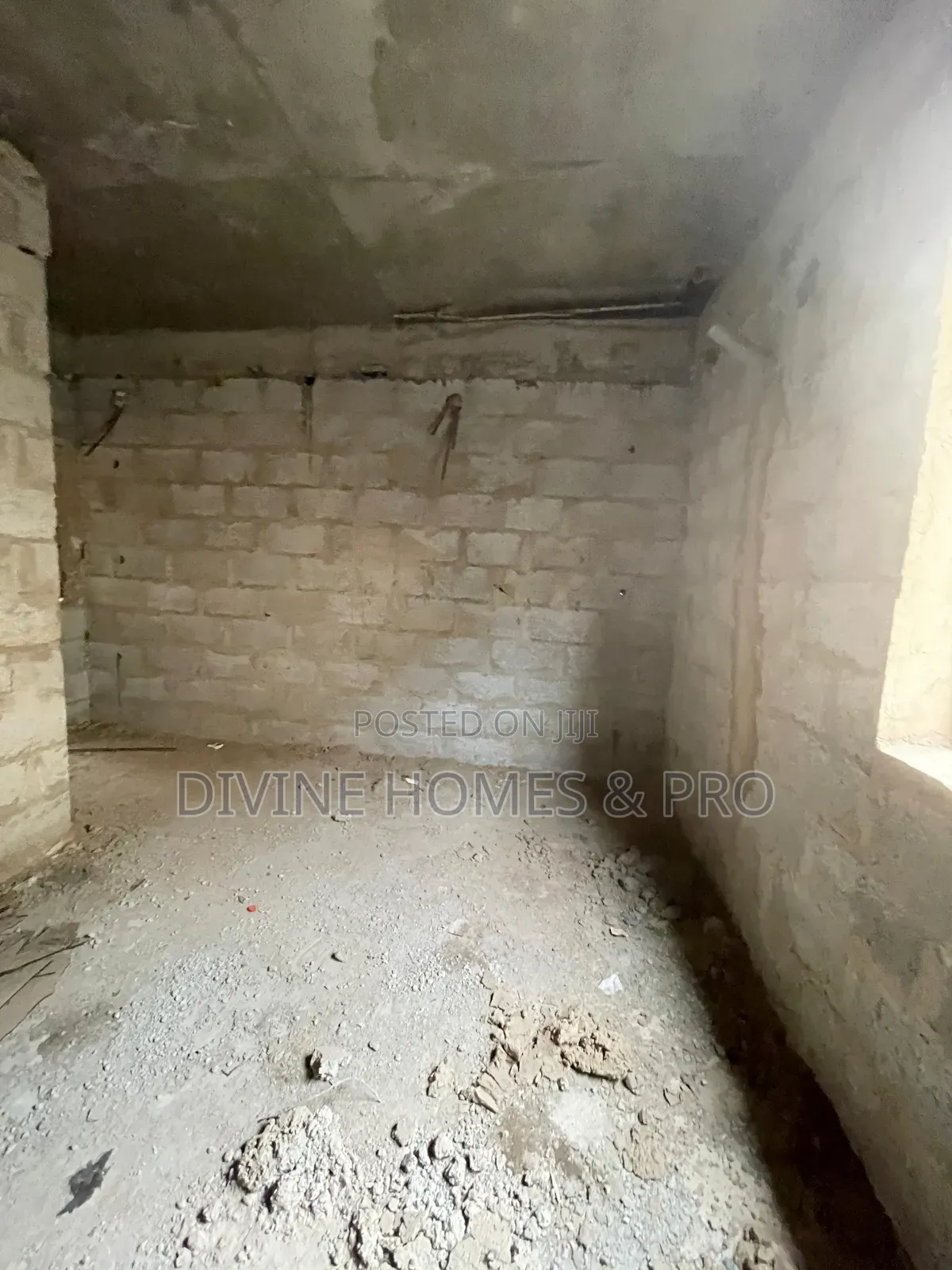 4bdrm Duplex in Life Camp for sale