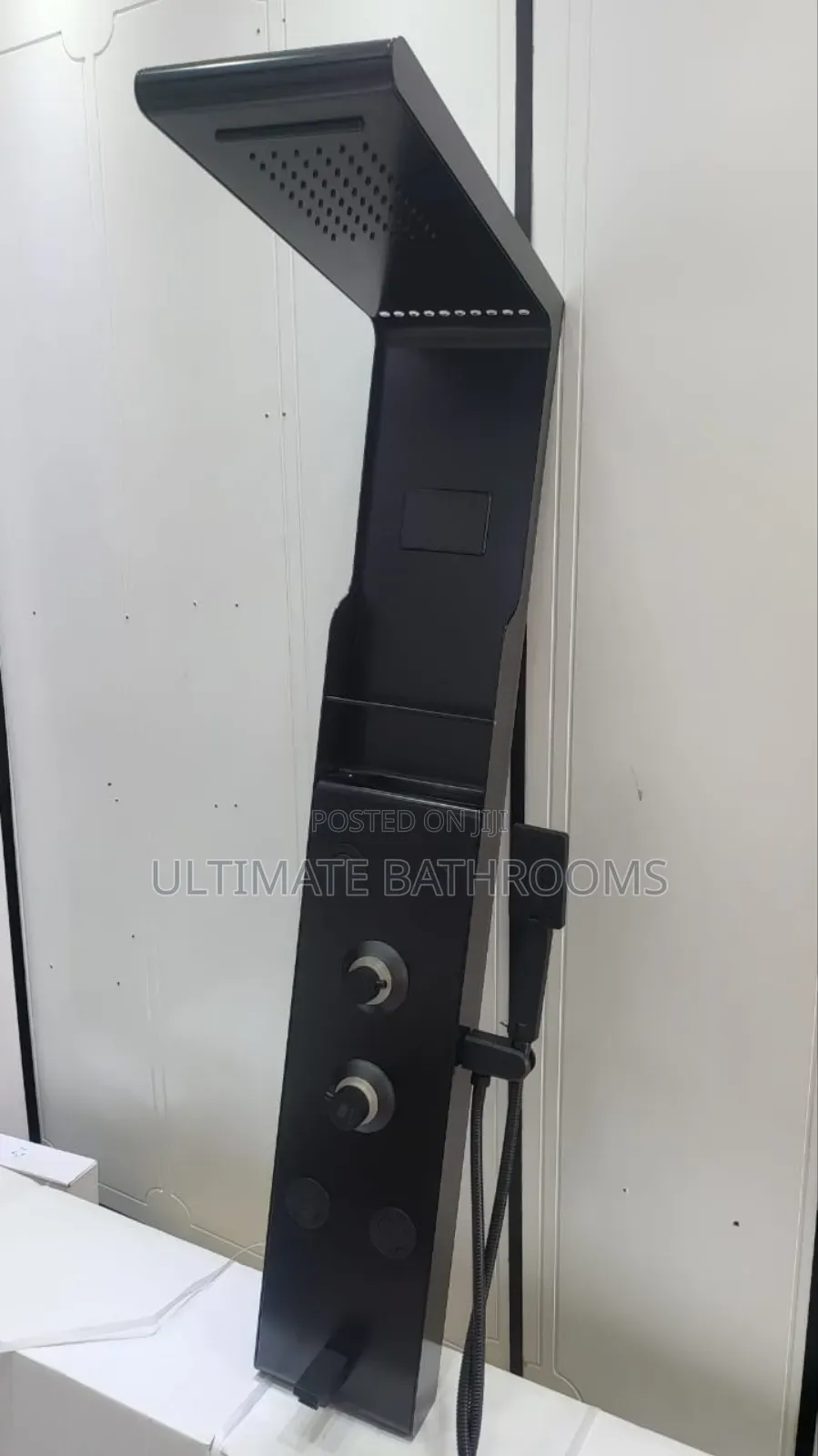 Ideal England  5503 All Black Bathroom Panel Shower