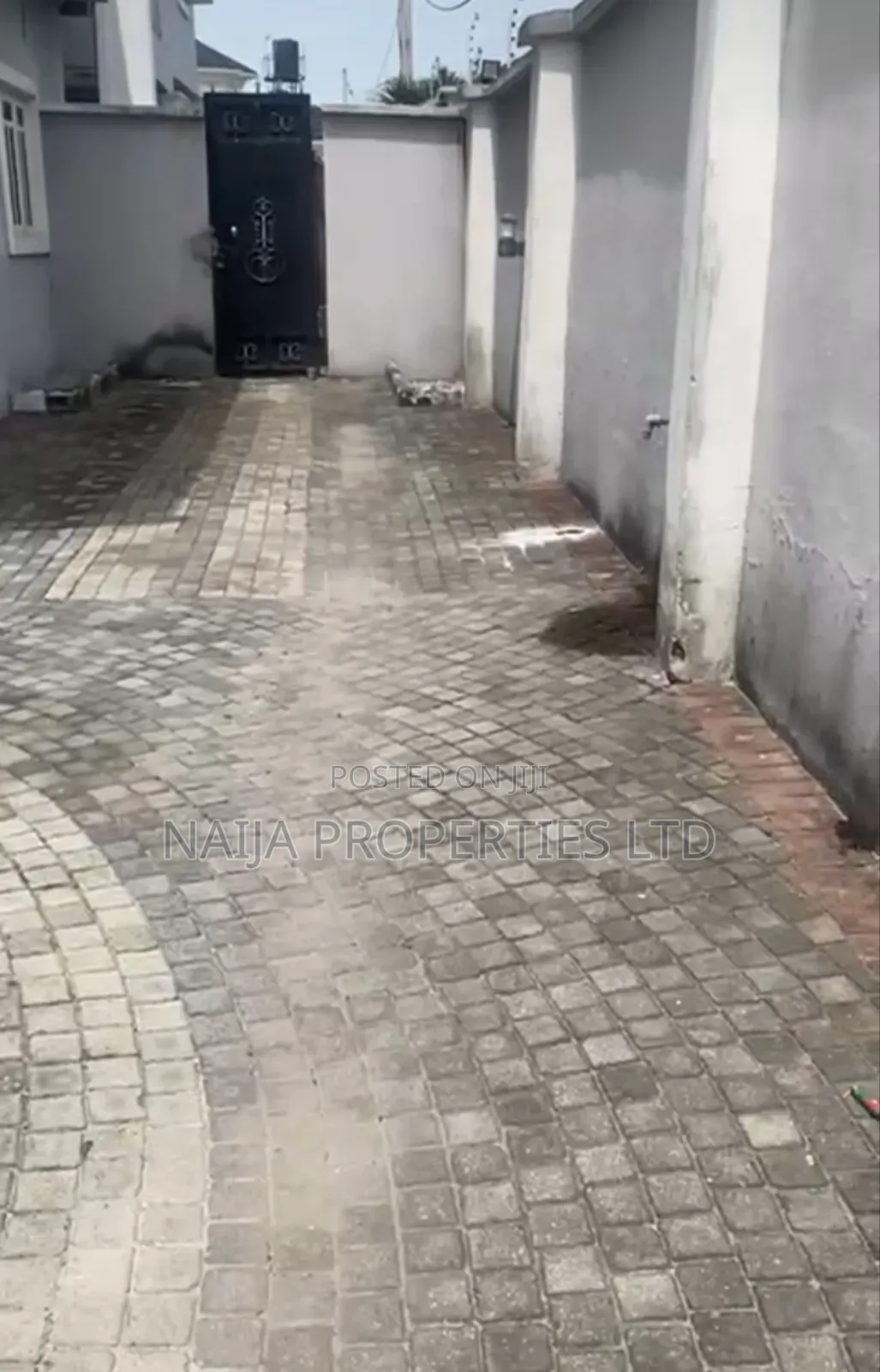 4bdrm Duplex in Majek, Sangotedo for sale