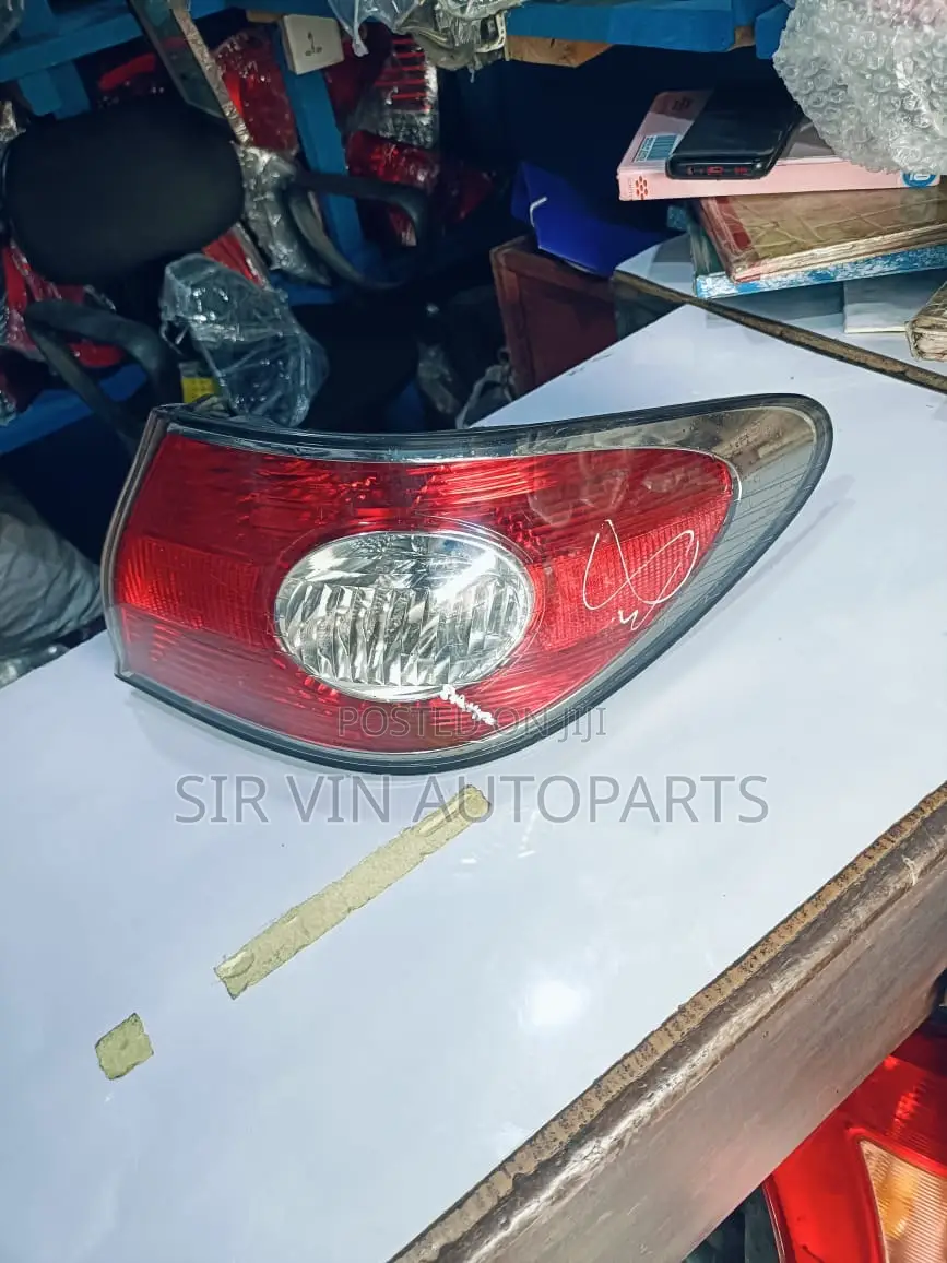 Rearlight/Backlight For Es 300, 2003/2005 Set (Used)