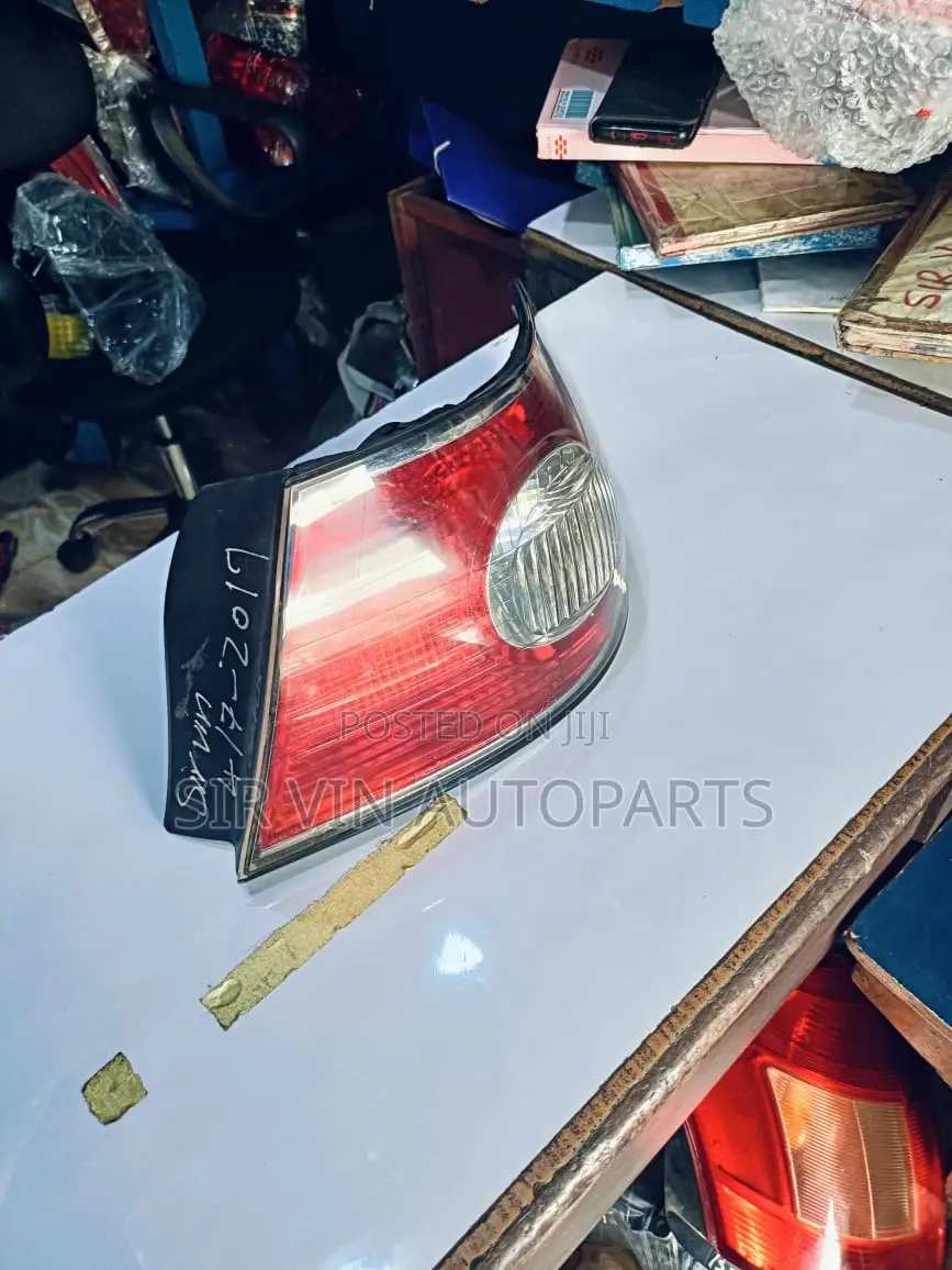 Rearlight/Backlight For Es 300, 2003/2005 Set (Used)