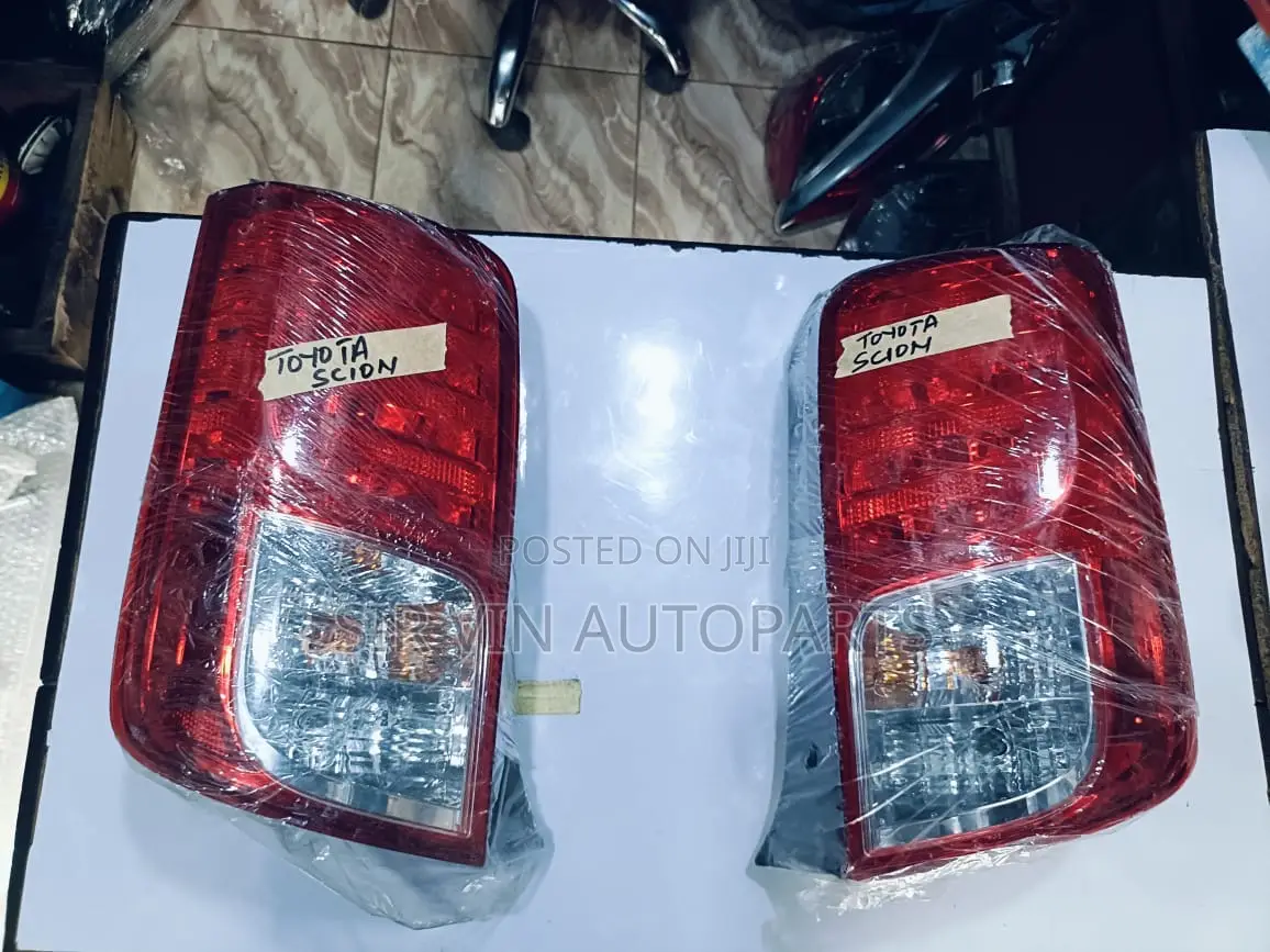 Rearlight/Backlight For Toyota Scion (Used) Set