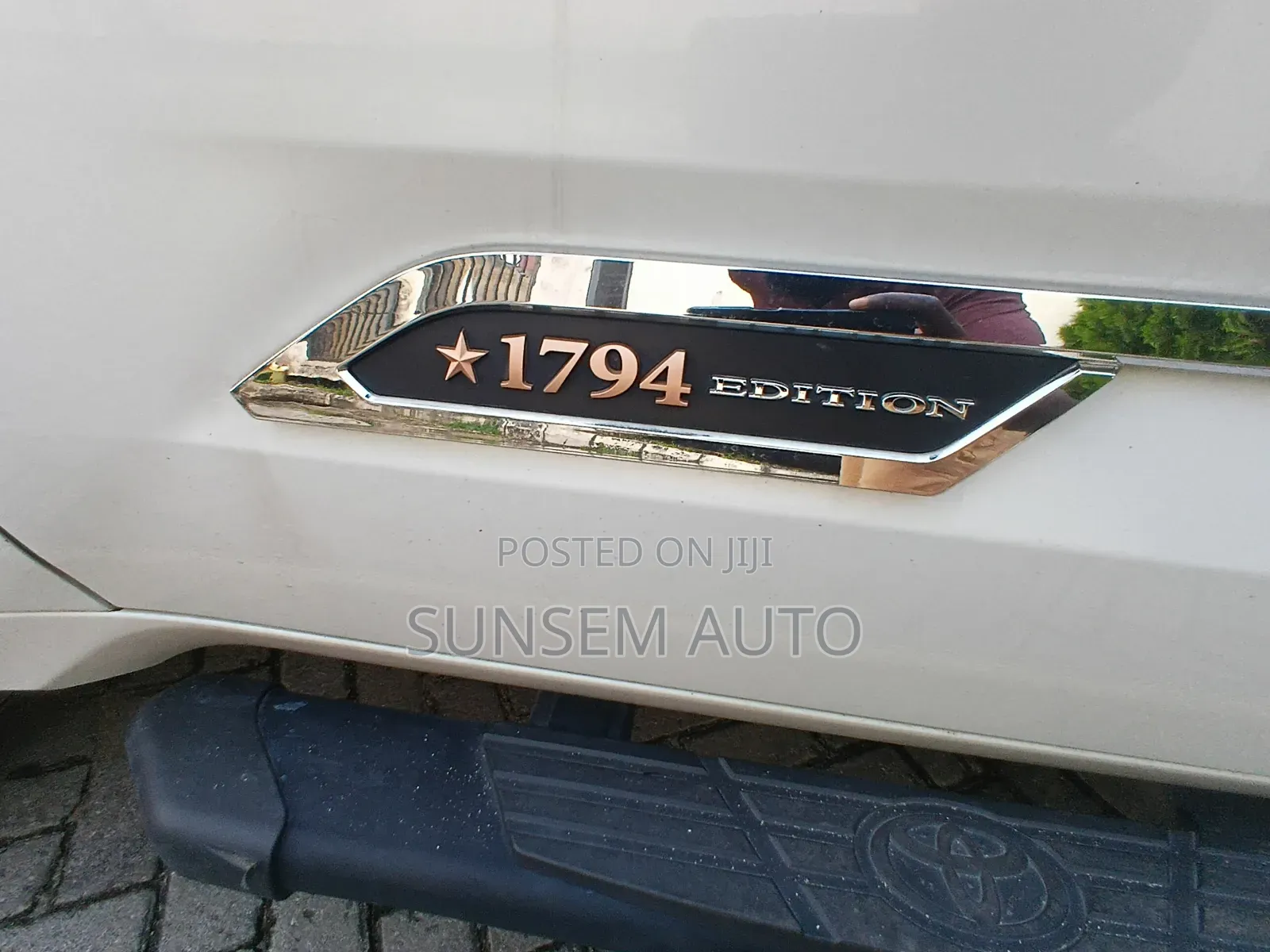 Toyota Tundra 1794 2022 White