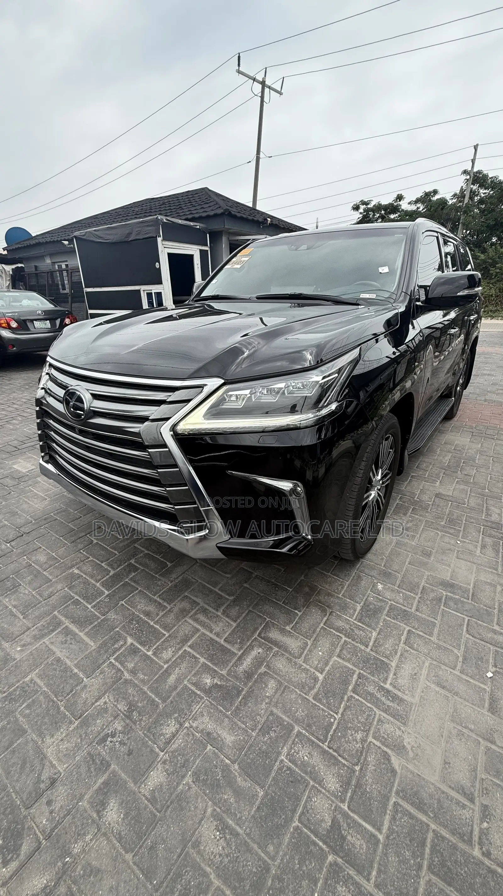 Lexus LX 570 AWD 2018 Black