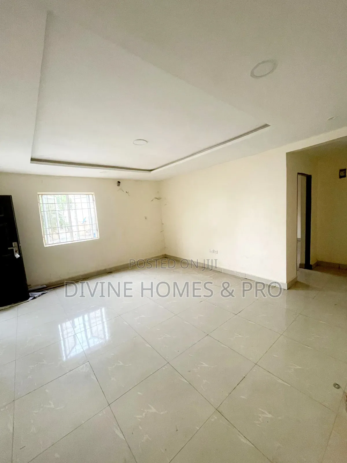 3bdrm Block of Flats in Life Camp for sale