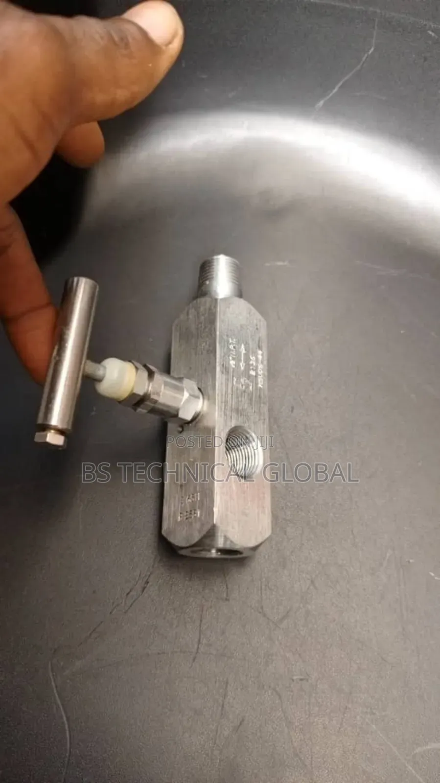 1/2" Male Female Block and Bleed Valve