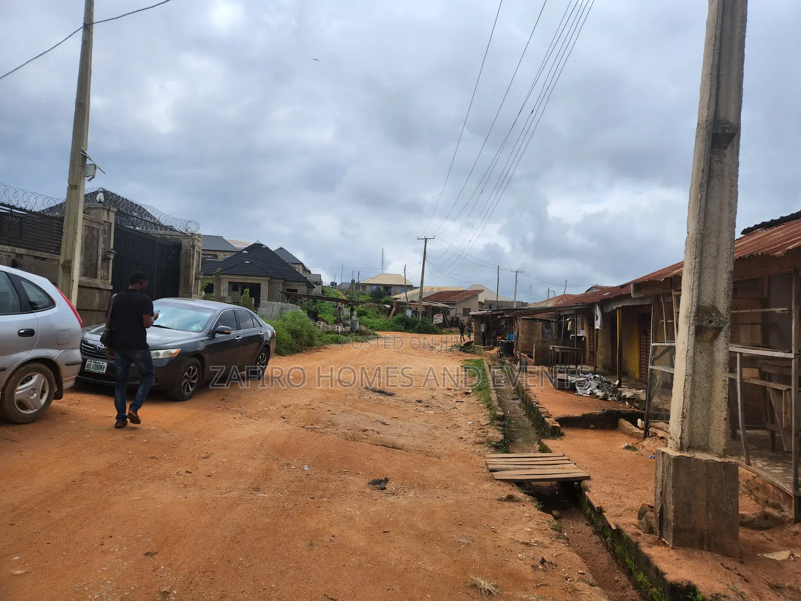 1900m2 Piece of Land at Gbopa Ologuneru Near the Tarred Road