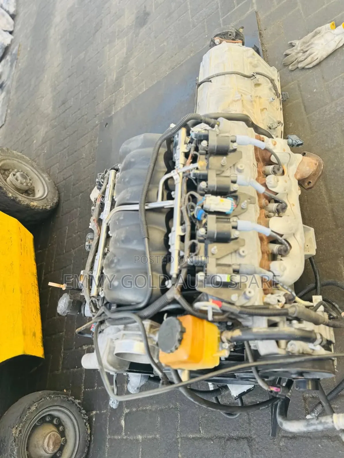 GMC Cadlac Escalade Engine Available V8
