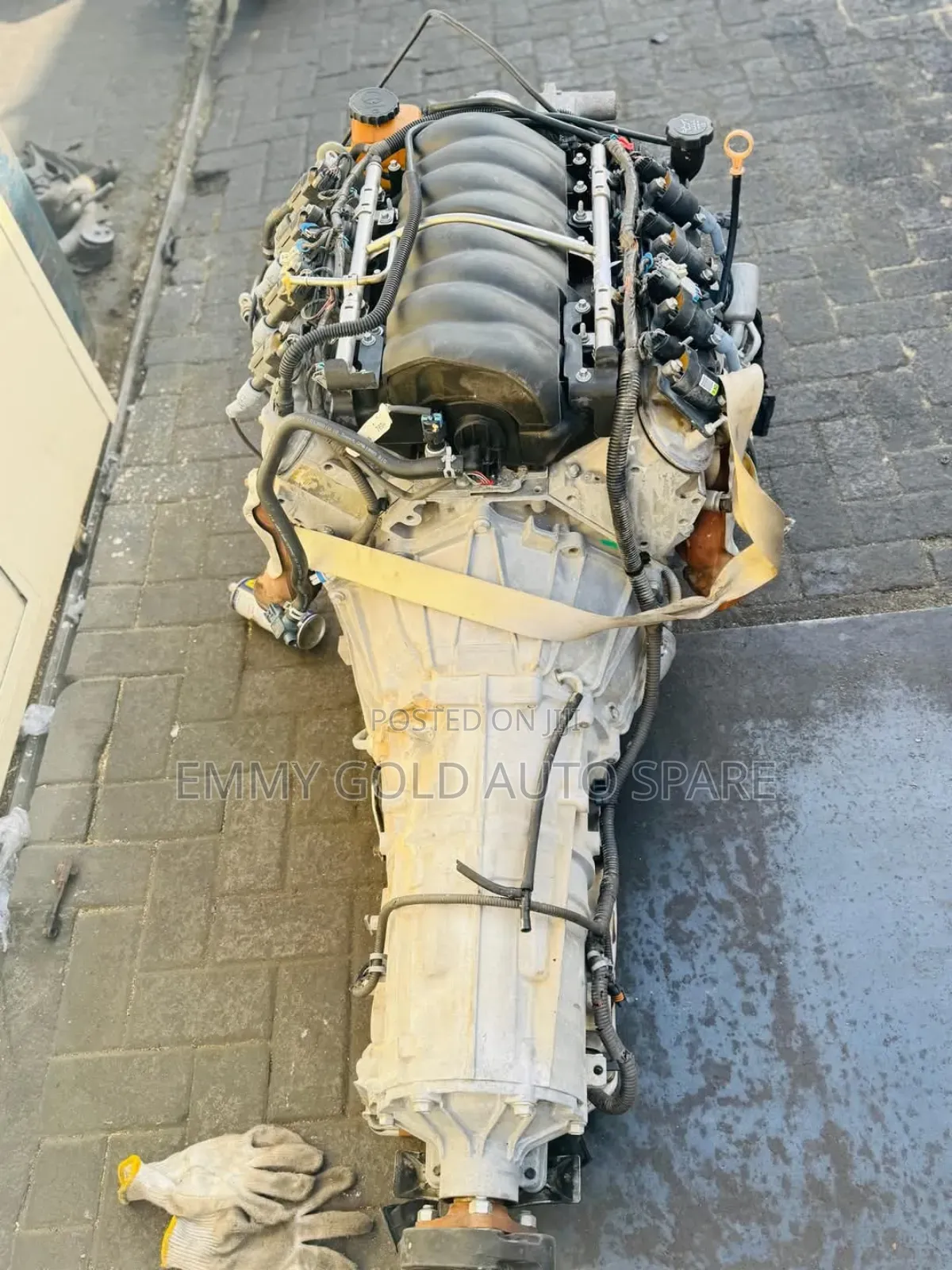 GMC Cadlac Escalade Engine Available V8