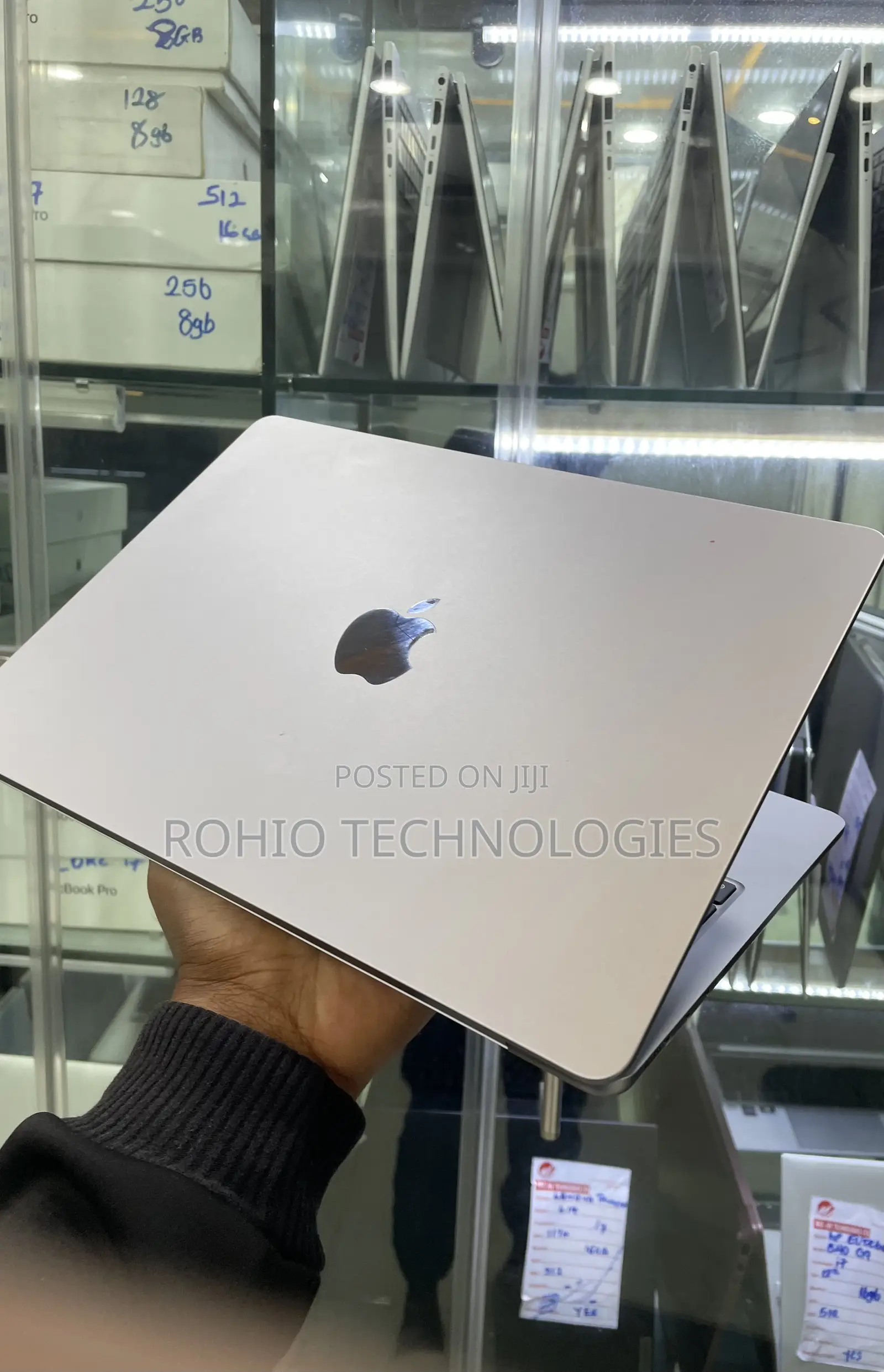 Laptop Apple MacBook Air 2022 M2 8GB Apple M2 SSD 256GB