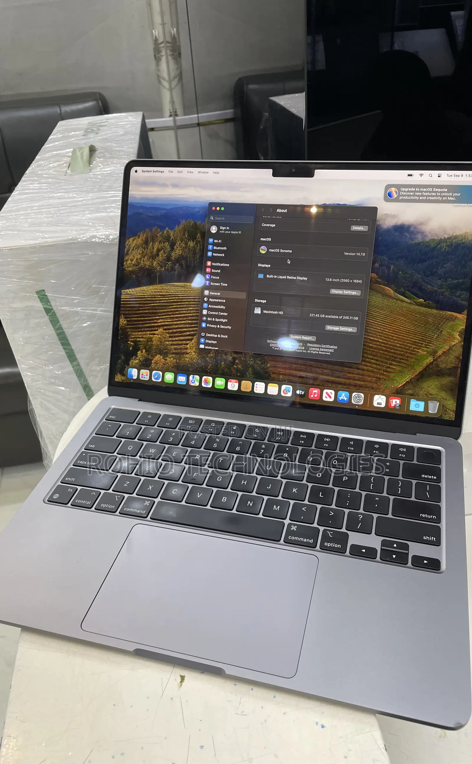 Laptop Apple MacBook Air 2022 M2 8GB Apple M2 SSD 256GB