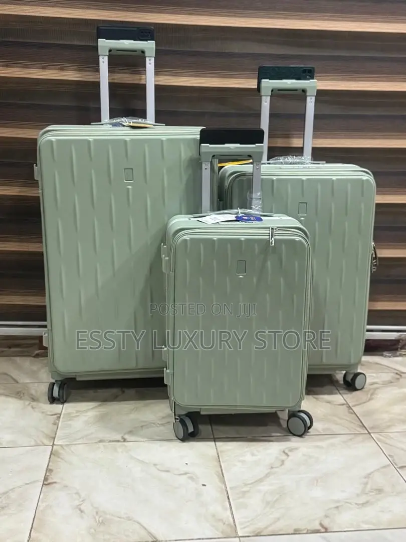 High Quality Luxury Set of Three Plastic Bags