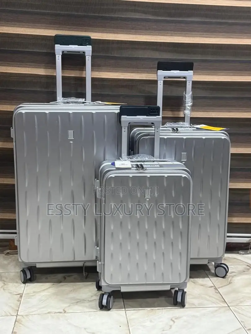 High Quality Luxury Set of Three Plastic Bags