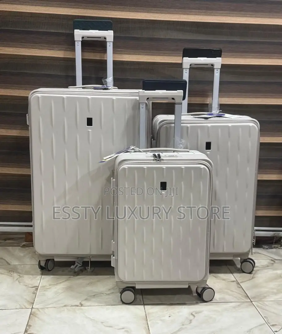 High Quality Luxury Set of Three Plastic Bags