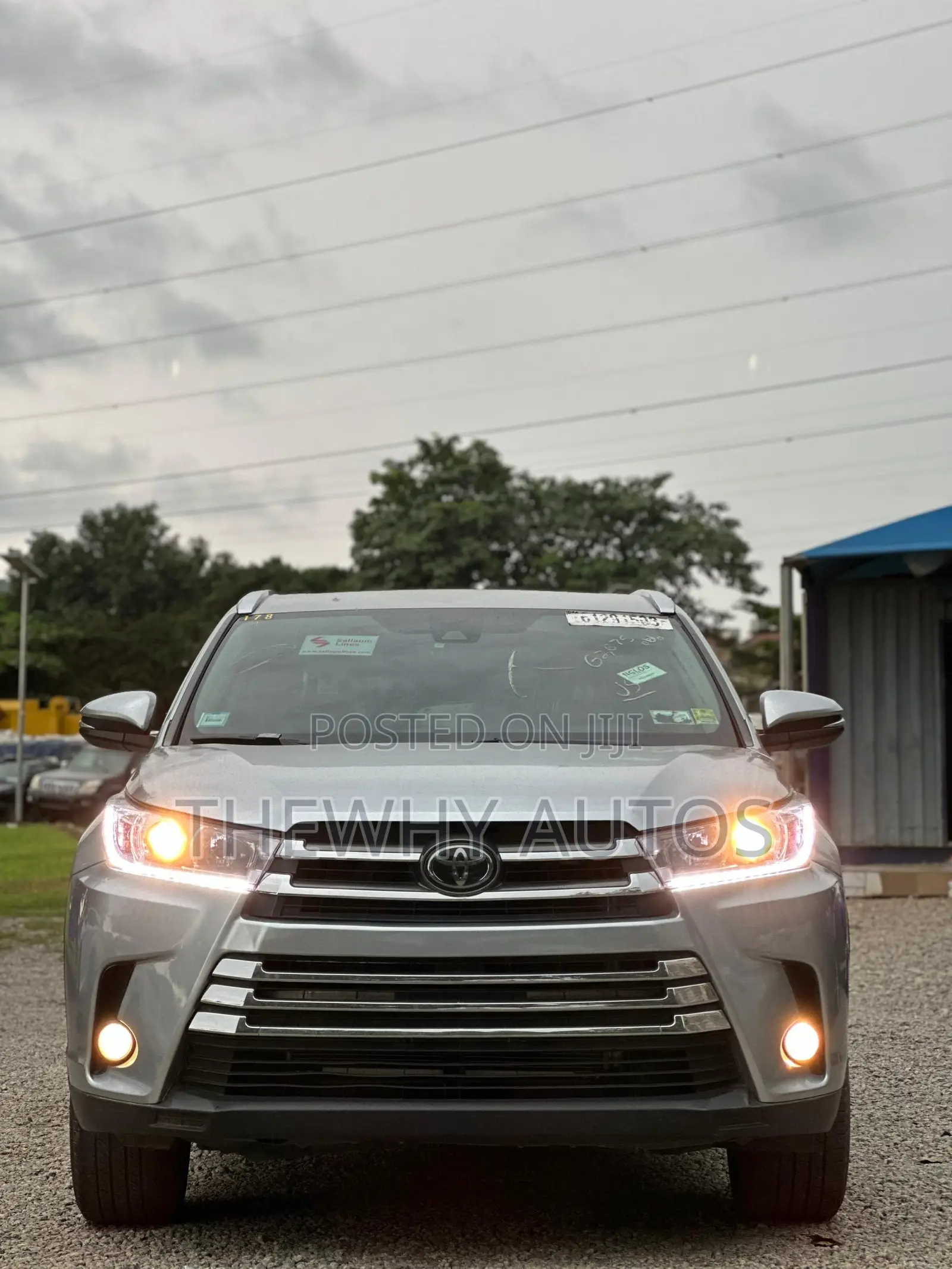 Toyota Highlander XLE 4x4 V6 (3.5L 6cyl 8A) 2018 Silver