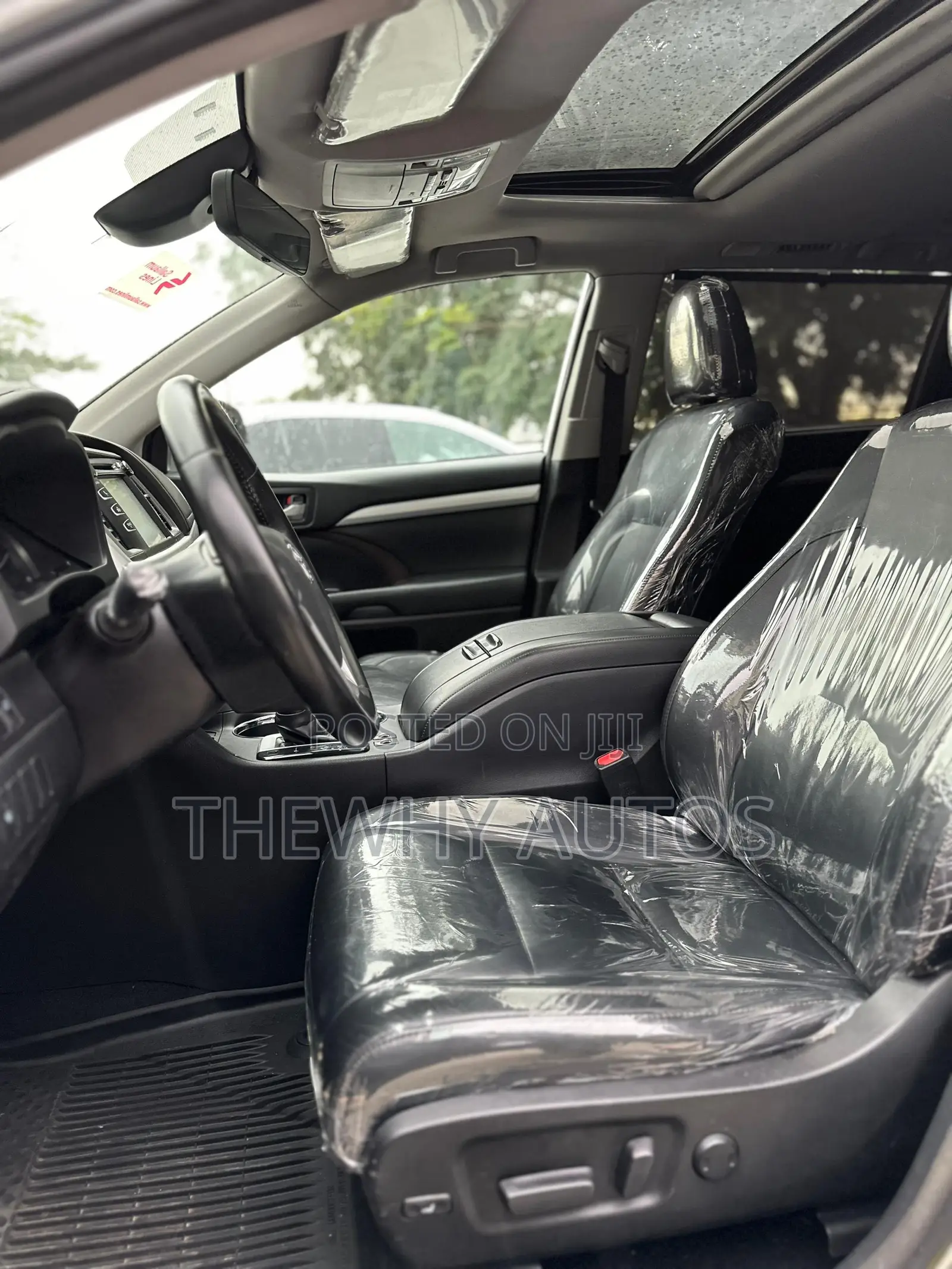 Toyota Highlander XLE 4x4 V6 (3.5L 6cyl 8A) 2018 Silver