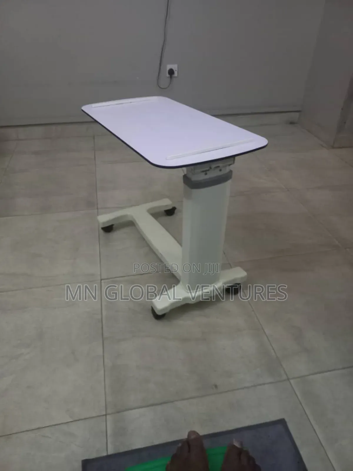 Plastic Overhead Table