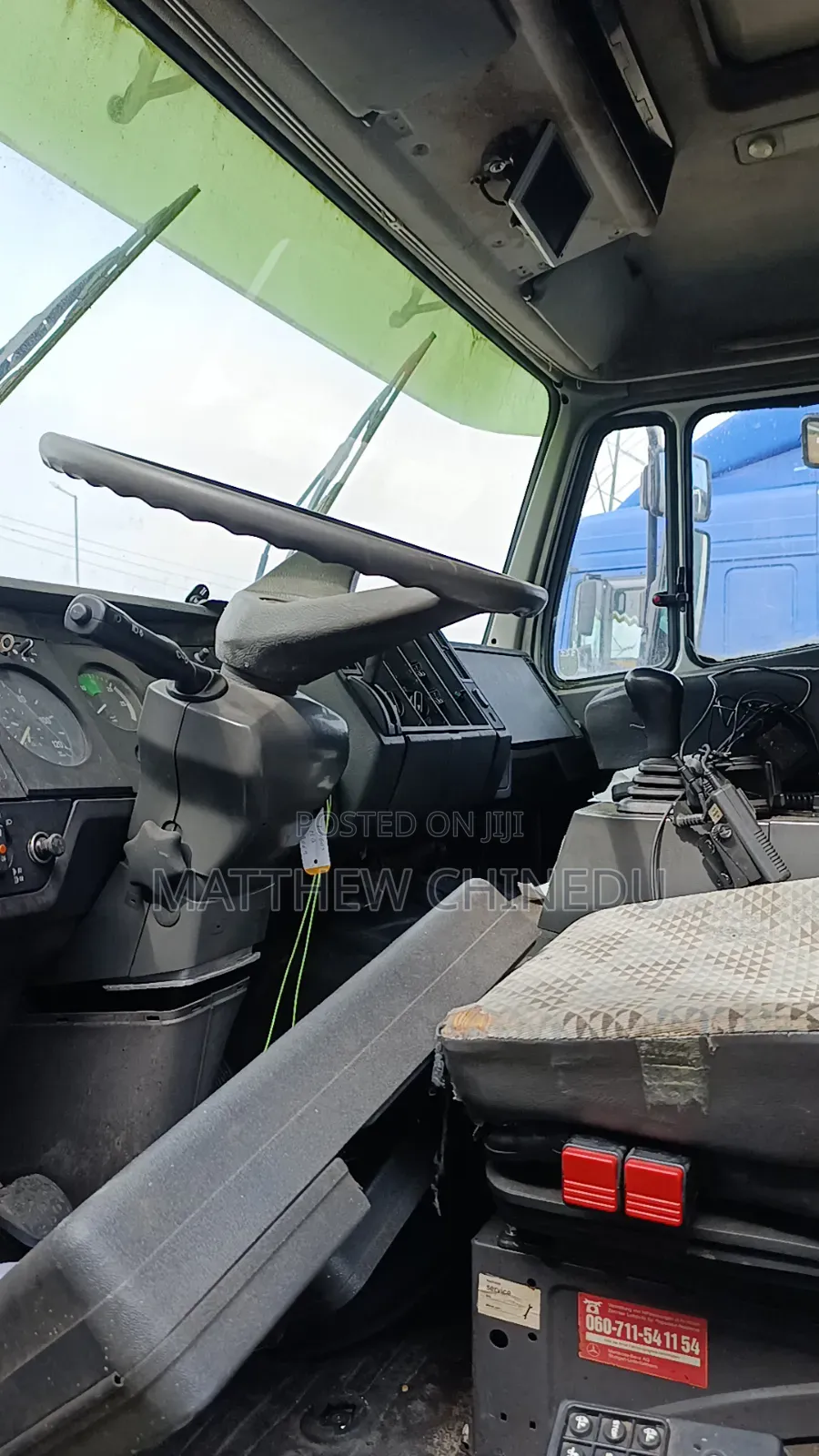 Super Clean Mercedes Benz Truck 2433
