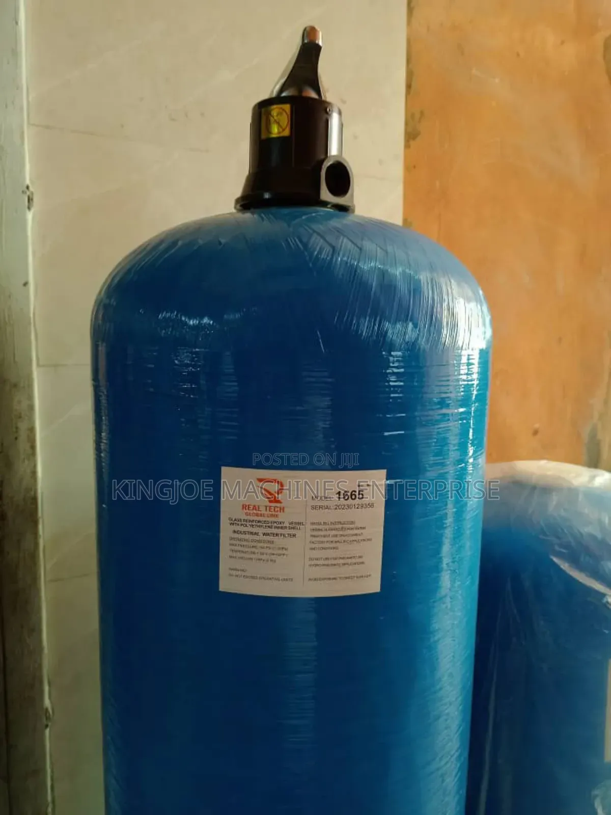 16" Fiberglass Tank