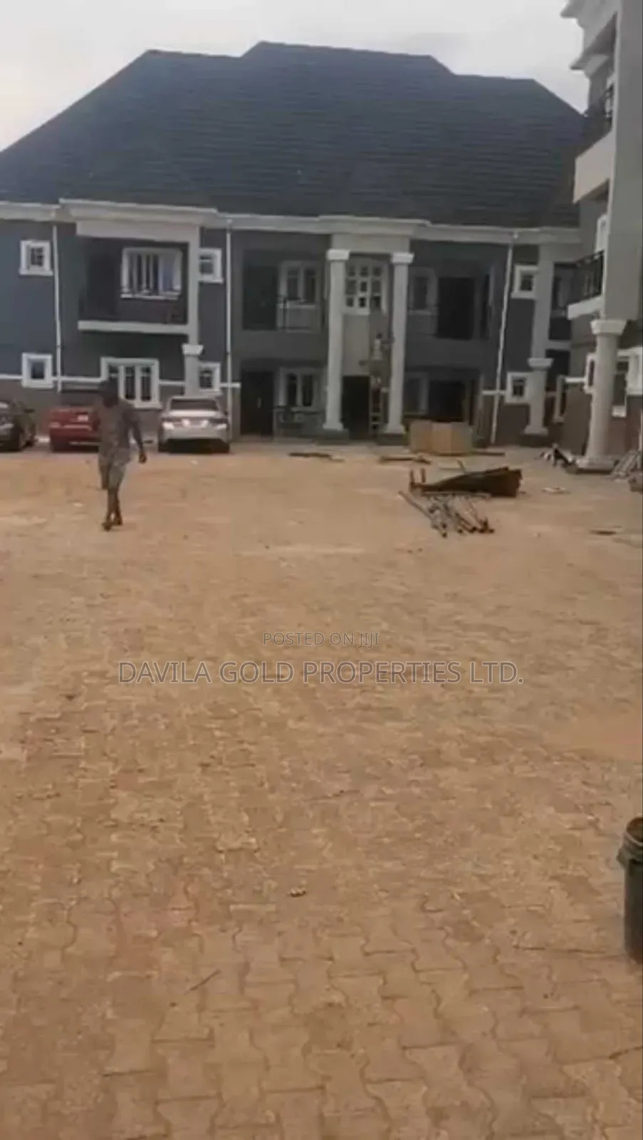20bdrm Block of Flats in Benin City for sale