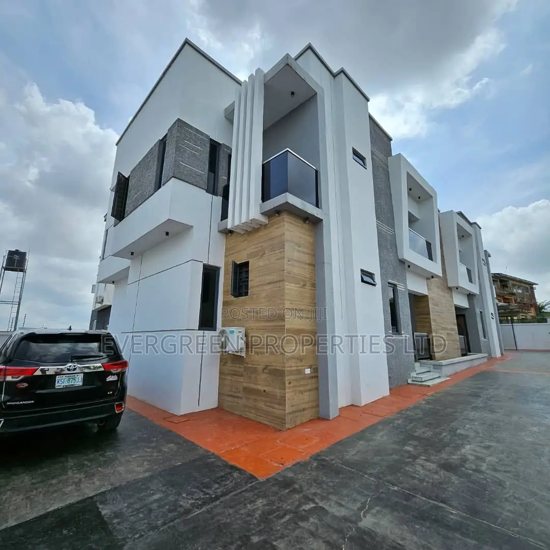 4bdrm Duplex in Akobo for rent