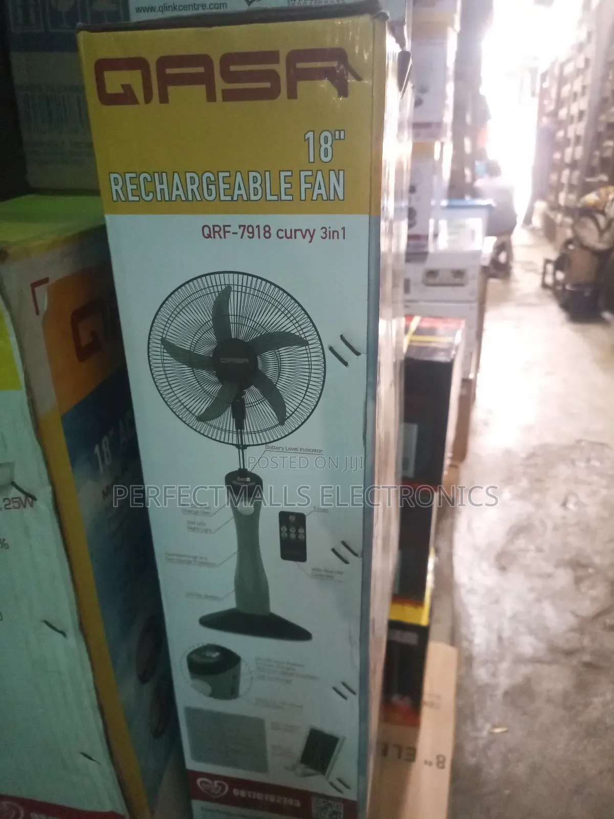 Qasa 18" 3-in-1 Rechargeable Fan QRF-7918 With Panel and Bulb