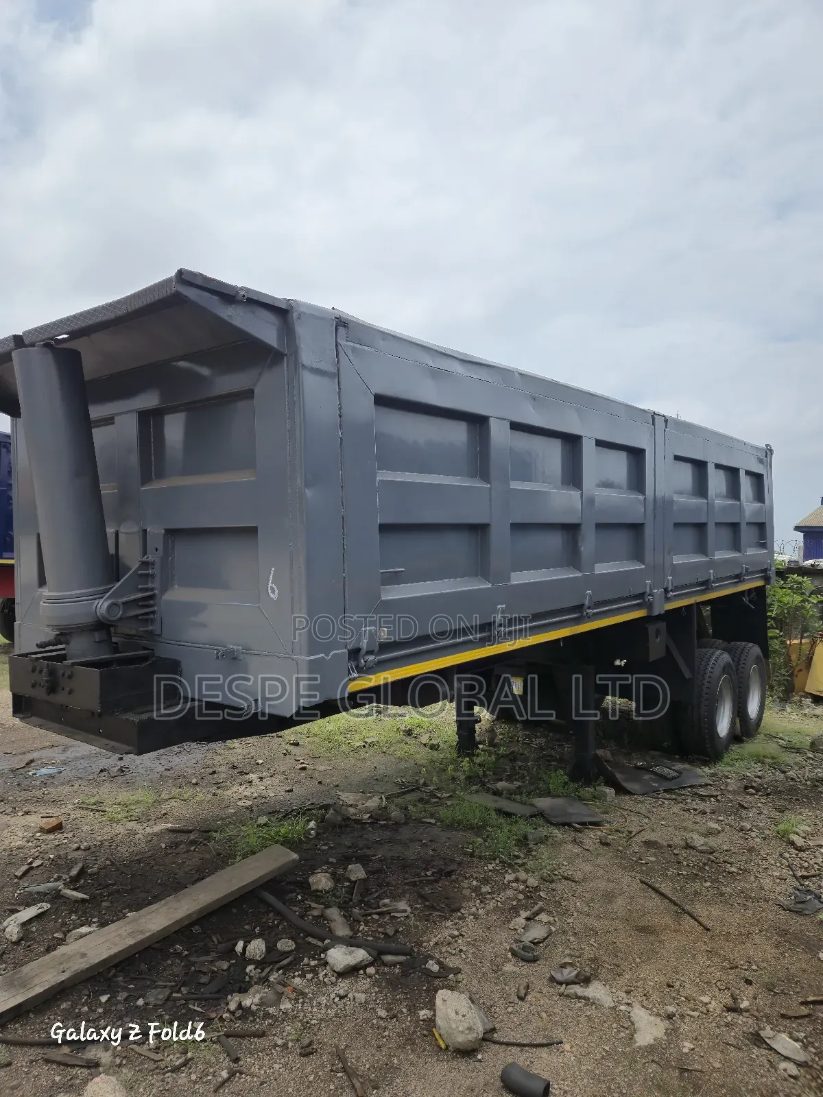 A Two Axle Refurbished 30tons Trailer Bucket With Super 30spring