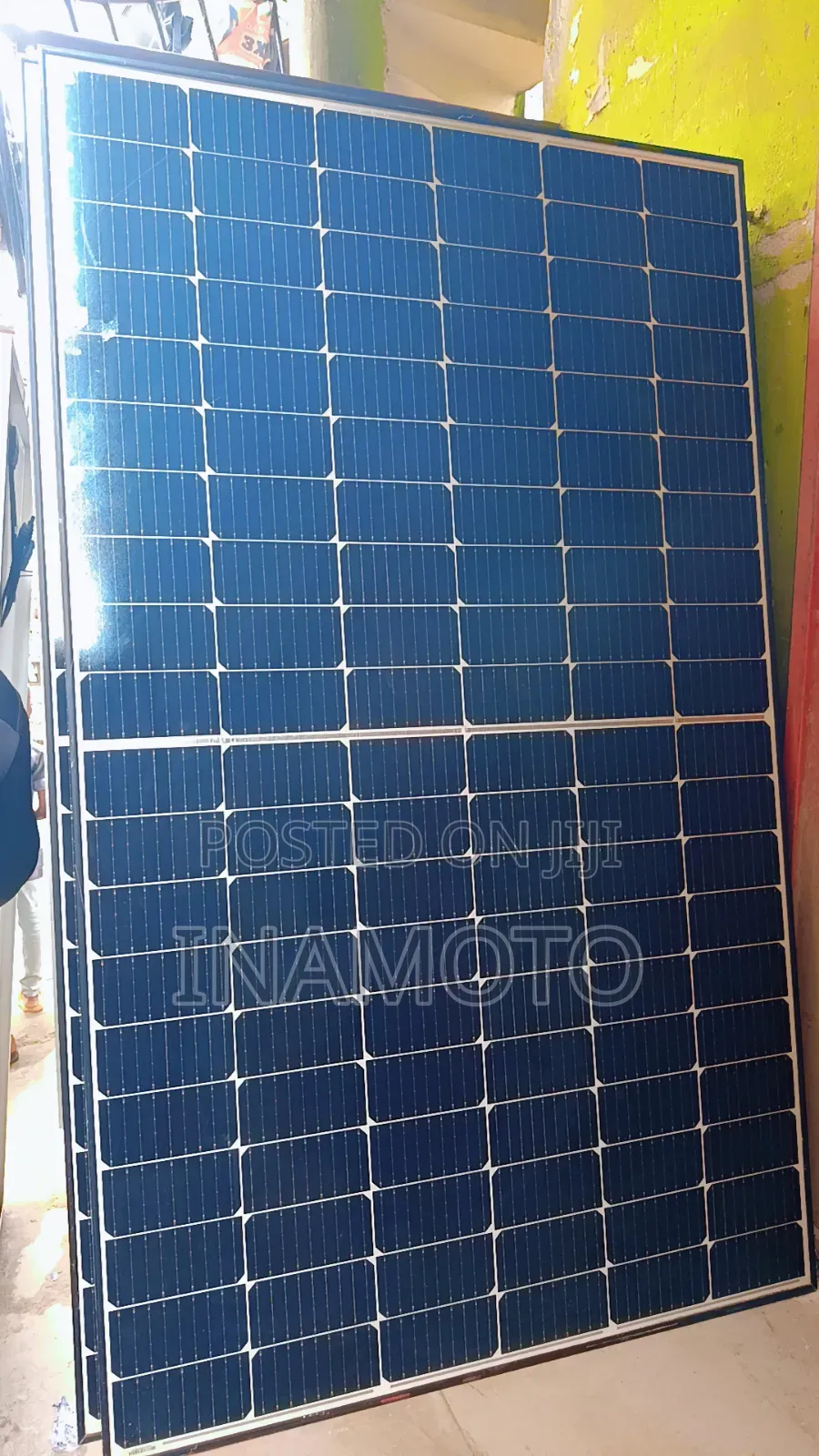 Black Mono Facial Solar Panel
