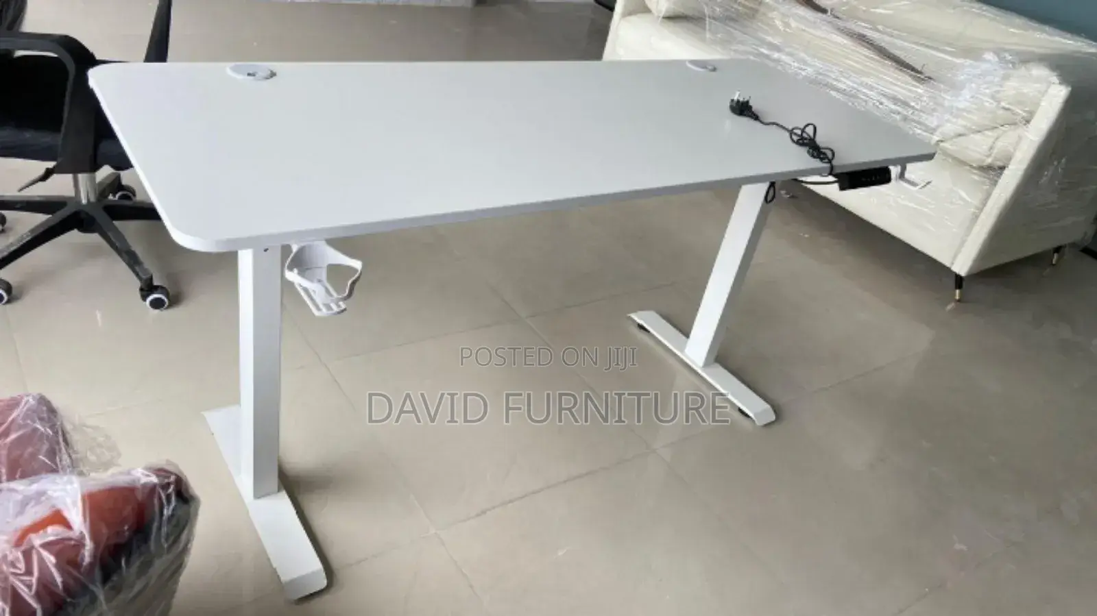 White Classic Electric Table