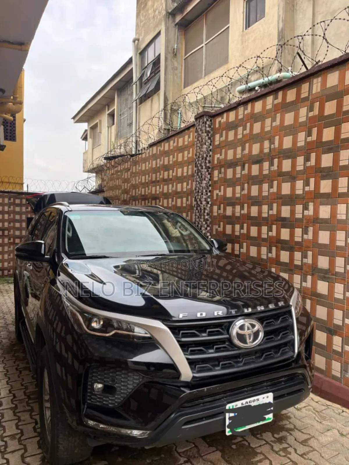 Toyota Fortuner 2022 Black