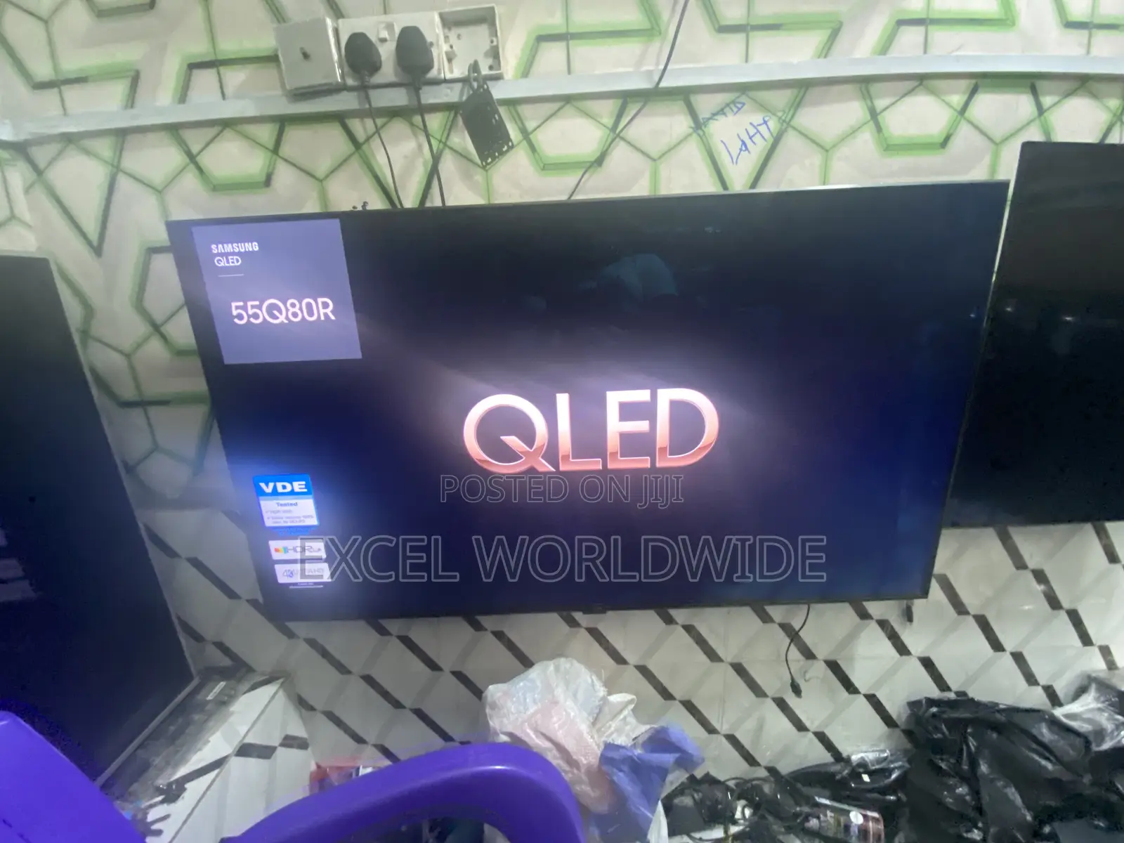 55” Samsung Q80r Series Ultra Uhd Smart TV Best for Gaming