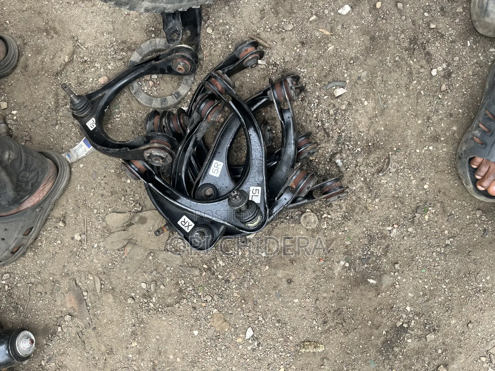Tokunbo Upper Arm (Control Arm) Lexus Is250