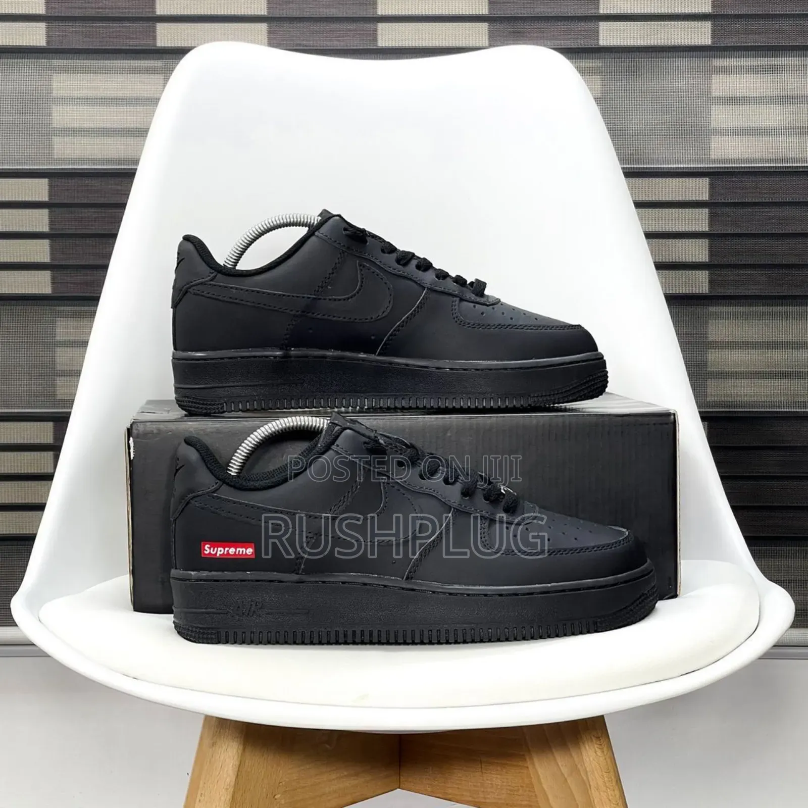 Supreme X Nike Air Force 1 “Black”