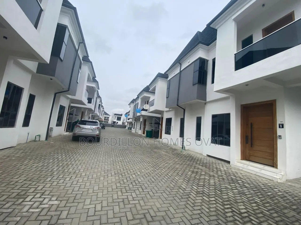 4bdrm Duplex in Lekki for rent