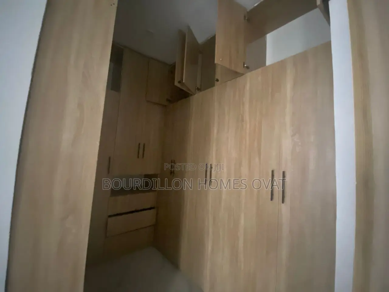 4bdrm Duplex in Lekki for rent