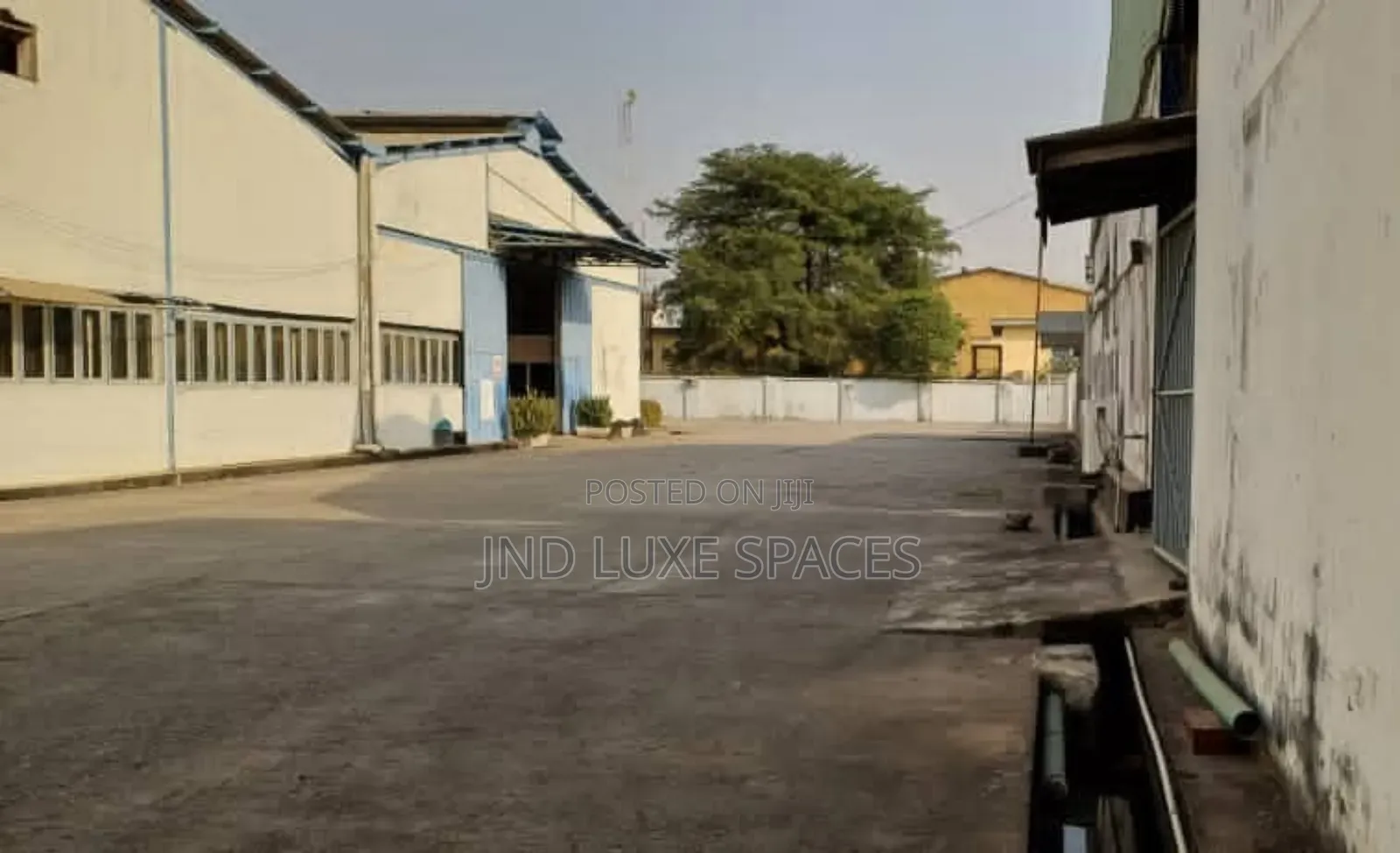 *22 Bay Warehouses With Offices,Showroom and Canteen