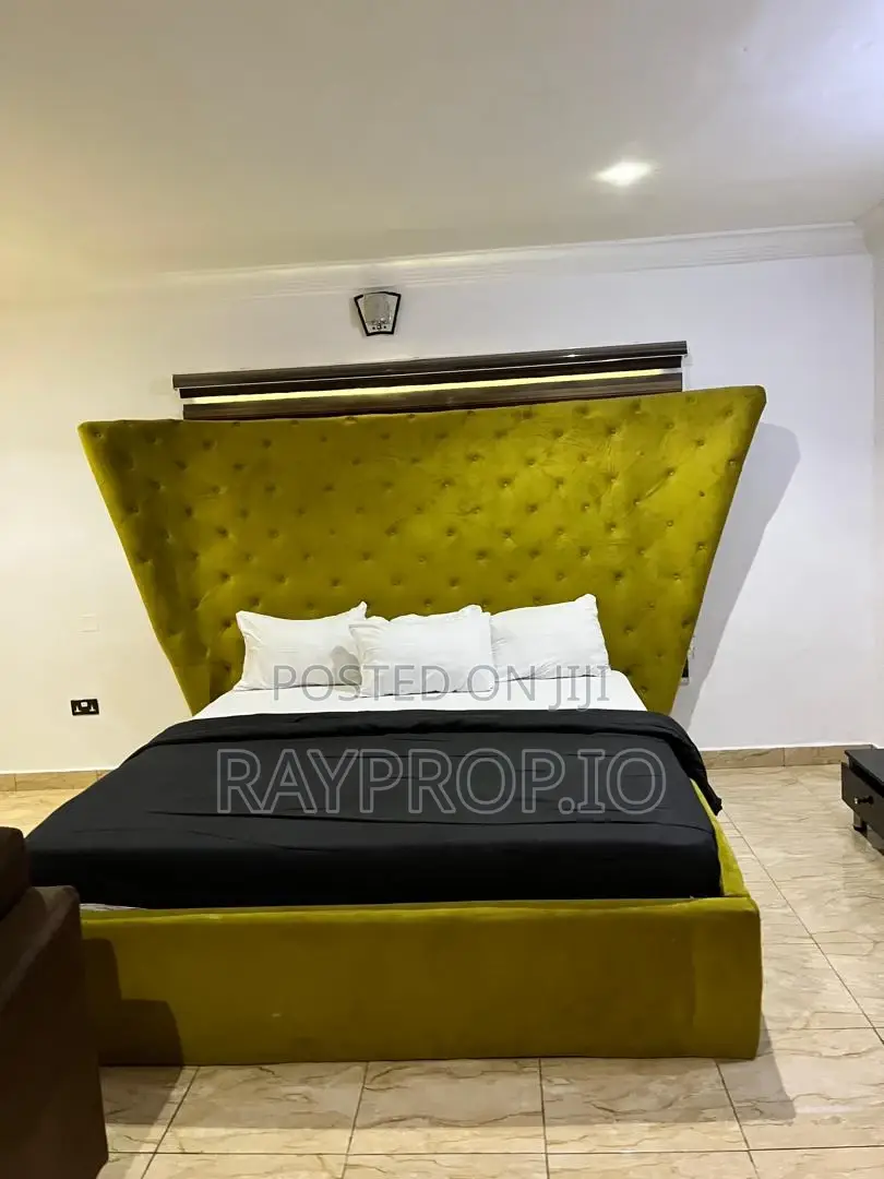 750863qh - 3 Bedroom Shortlet in Ajah