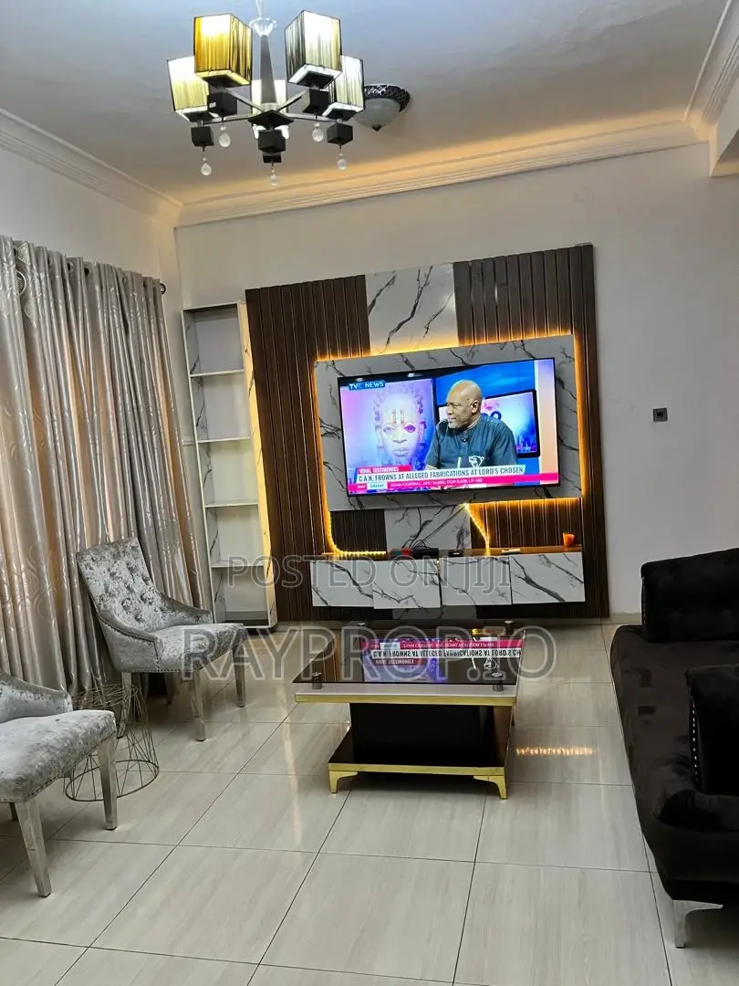 750863qh - 3 Bedroom Shortlet in Ajah