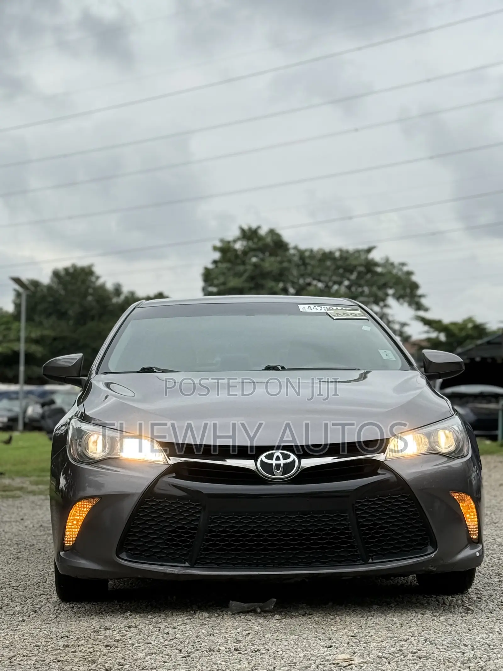 Toyota Camry SE 4dr Sedan (2.5L 4cyl 6A) 2017 Gray
