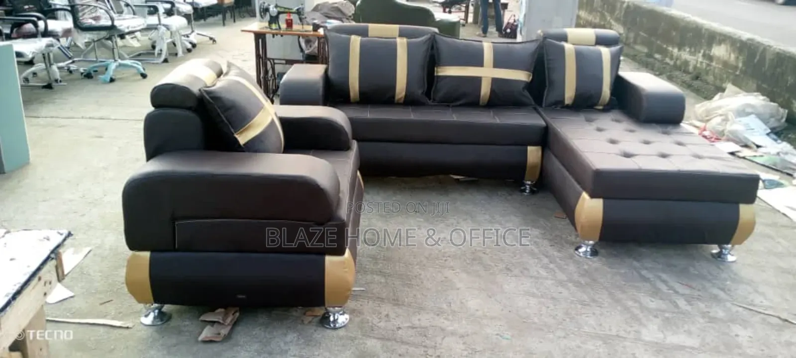 L-Shape Leather Cushing
