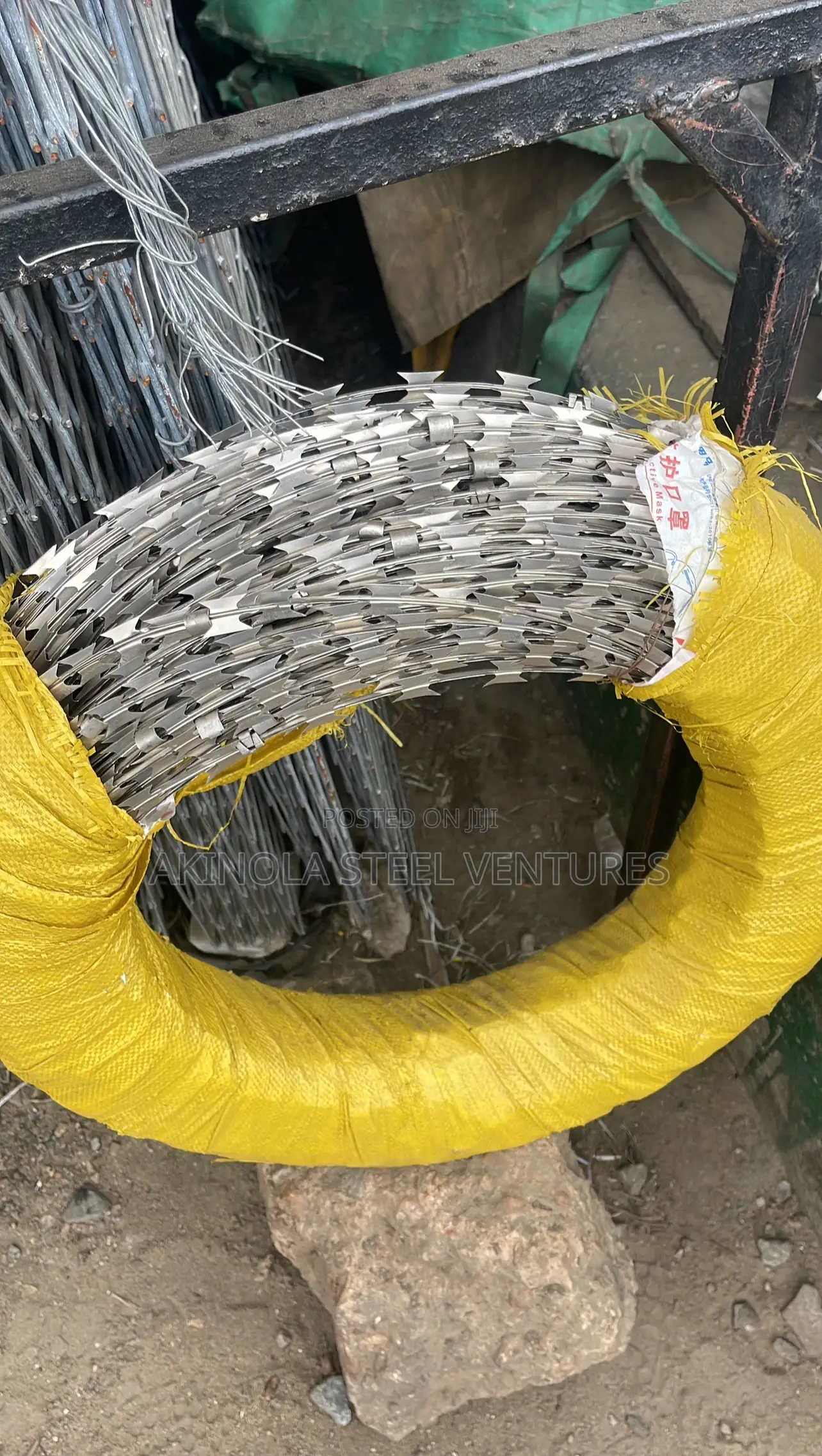 Security Fence Wire Concertina / Barbed 25mtrs