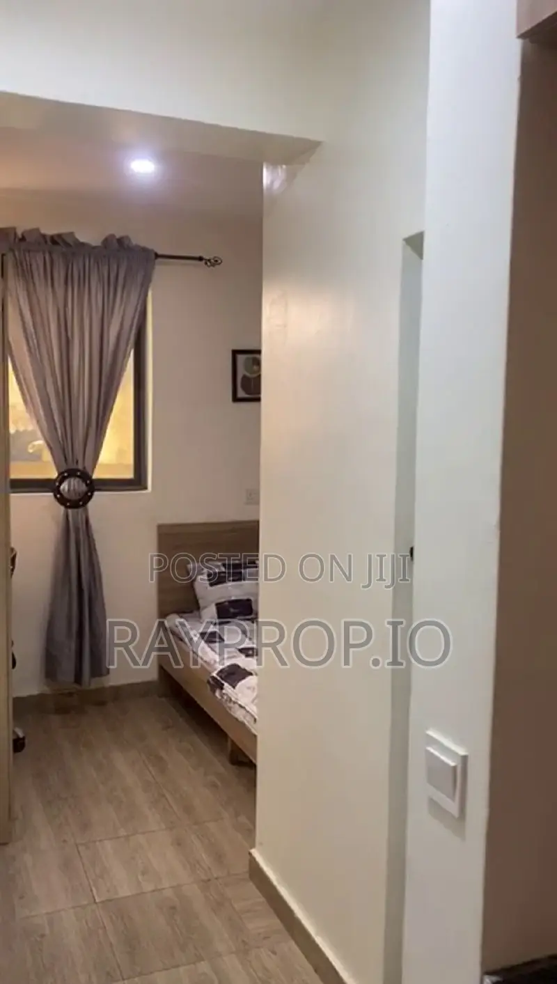 742370tu - Studio Shortlet in Yaba