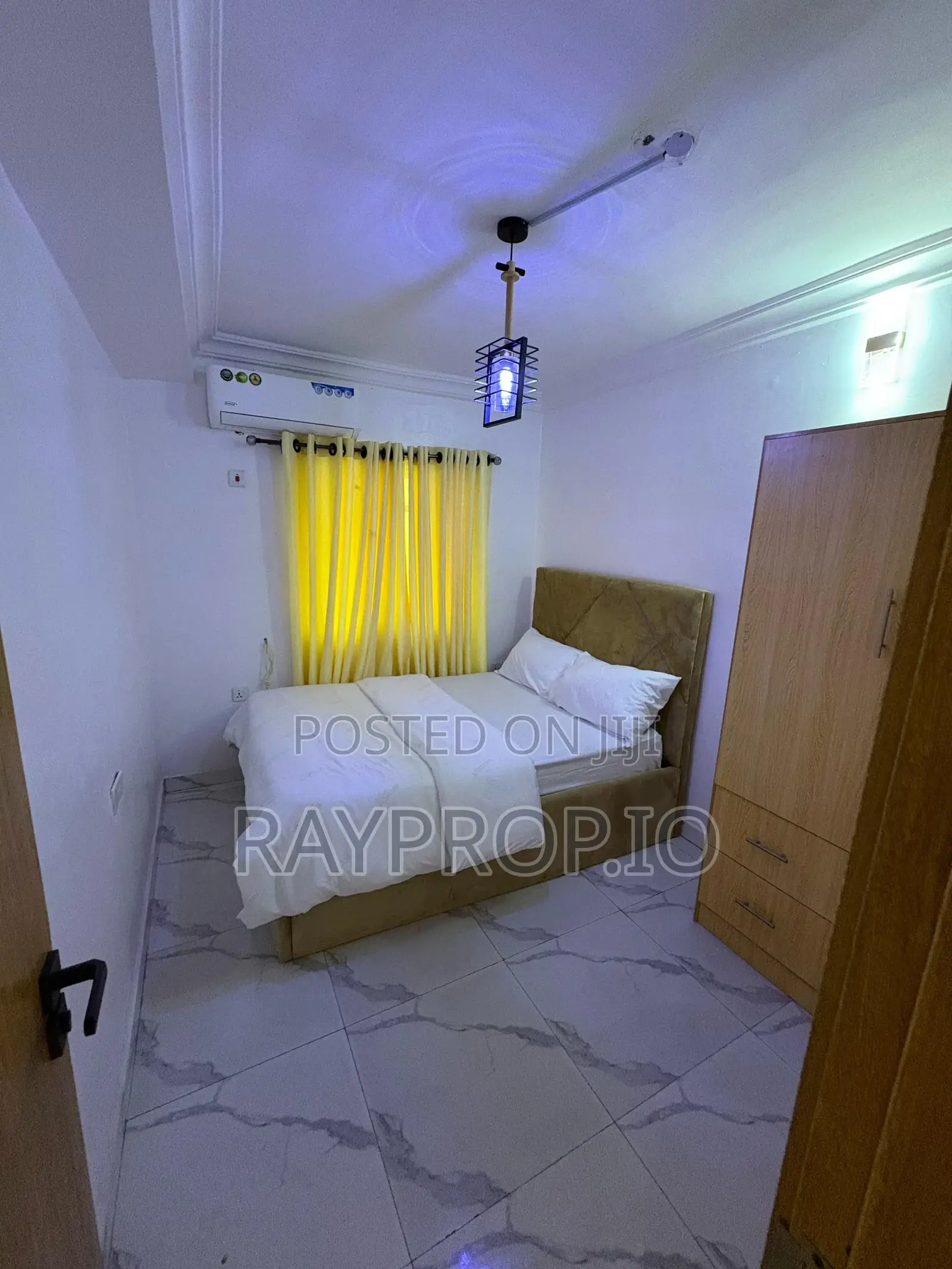 067681cq - 1 Bedroom Shortlet in Yaba