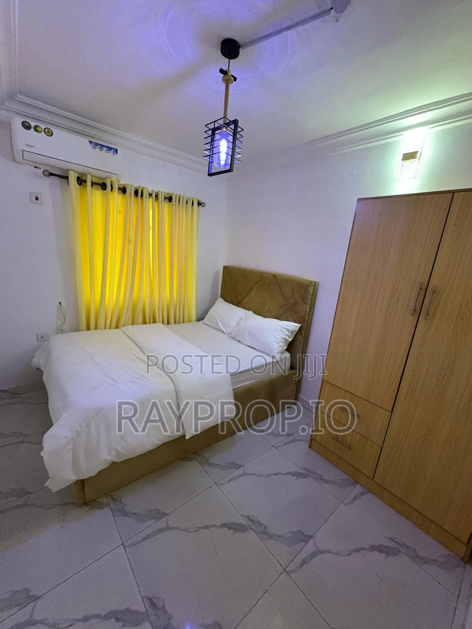 067681cq - 1 Bedroom Shortlet in Yaba