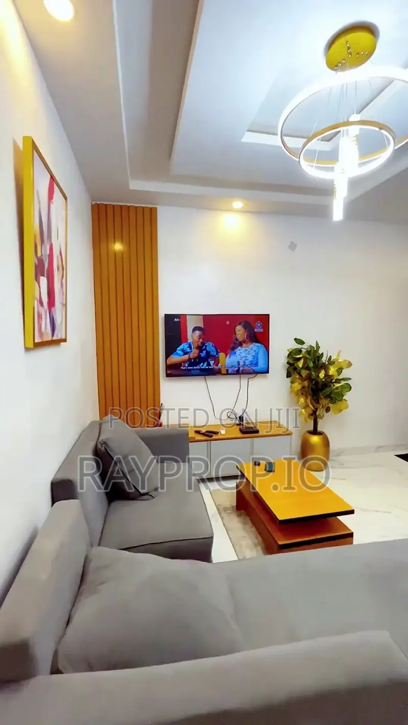 900729ce - 1 Bedroom Shortlet in Surulere