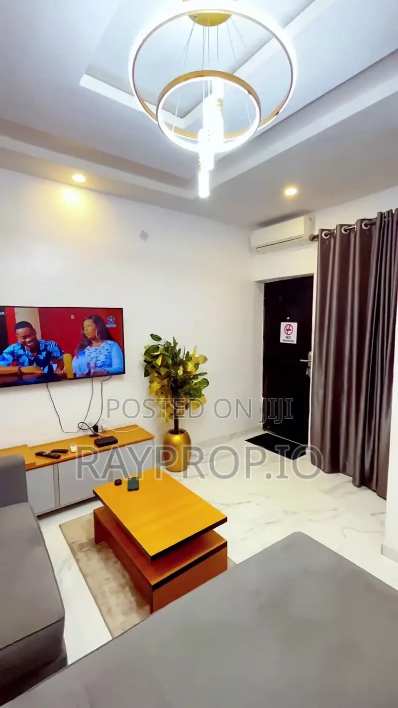900729ce - 1 Bedroom Shortlet in Surulere