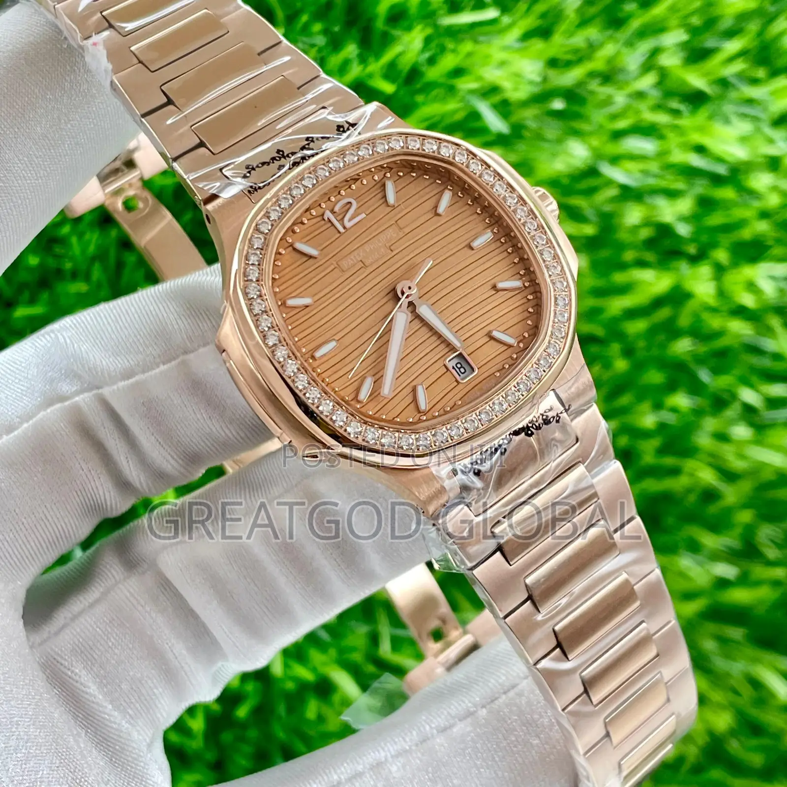 Patek Philippe Chain Watch for Ladies With Luxury Box